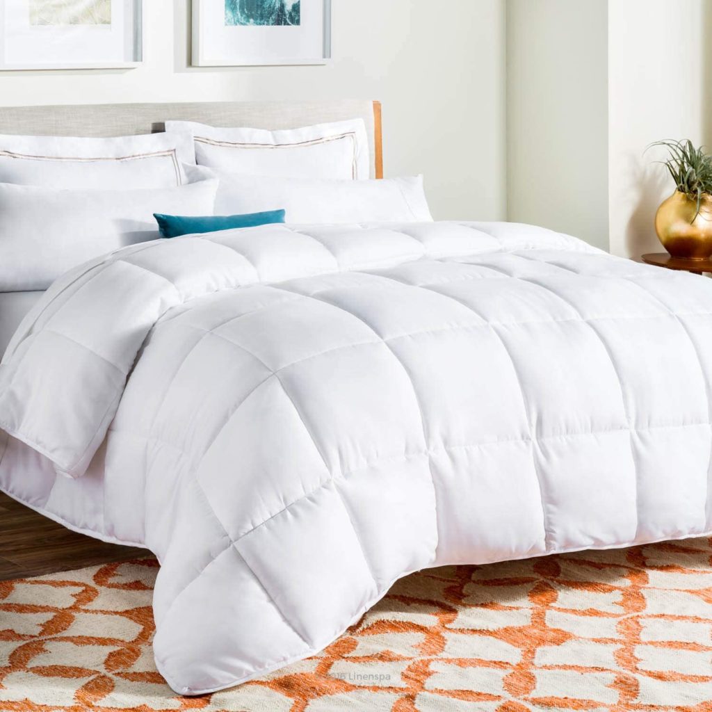 Best Comforters for Hotel